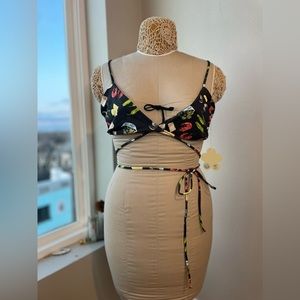 Lisa Says Gah NWT L bathing suit, full suit, Tappas Collection.